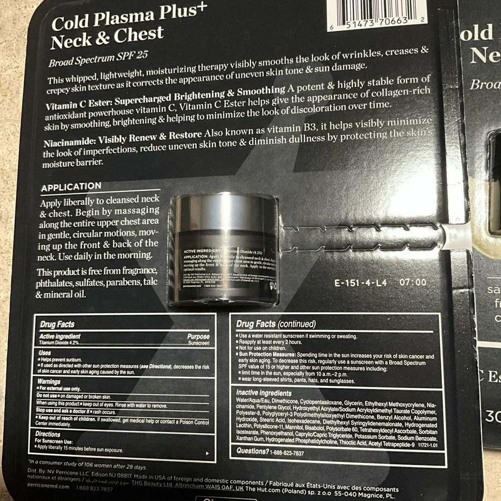 2 Perricone MD Cold Plasma Plus+ Neck & Chest Cream - Picture 4 of 5